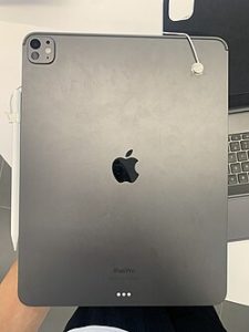 Apple iPad Pro 11" 5th Gen (2024) - 256GB Silver (Grade A)